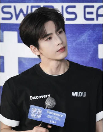 Zhang Linghe เผยเรื่องราวทั้งหมด เกือบ ในสารคดีเรื่องใหม่.png