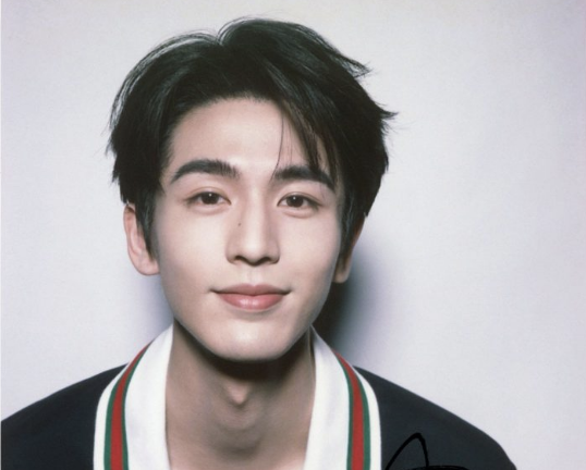 ภาพข่าว ทำไม จางหลิงเฮ่อ ถึงได้ฉายา "พระเอกเบ้าหน้าฟ้าประทาน"